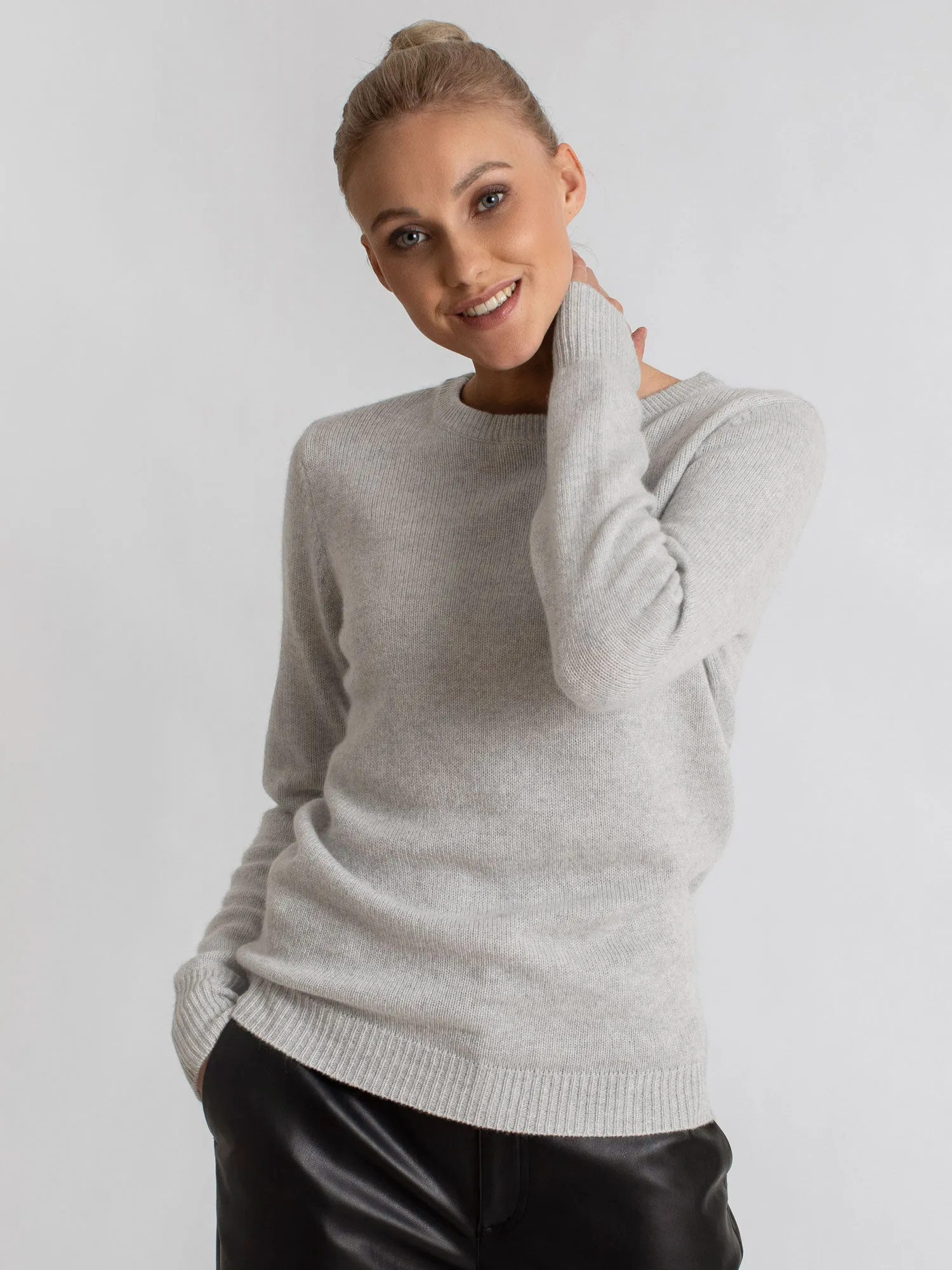 Cashmere sweater "Saga" - light grey