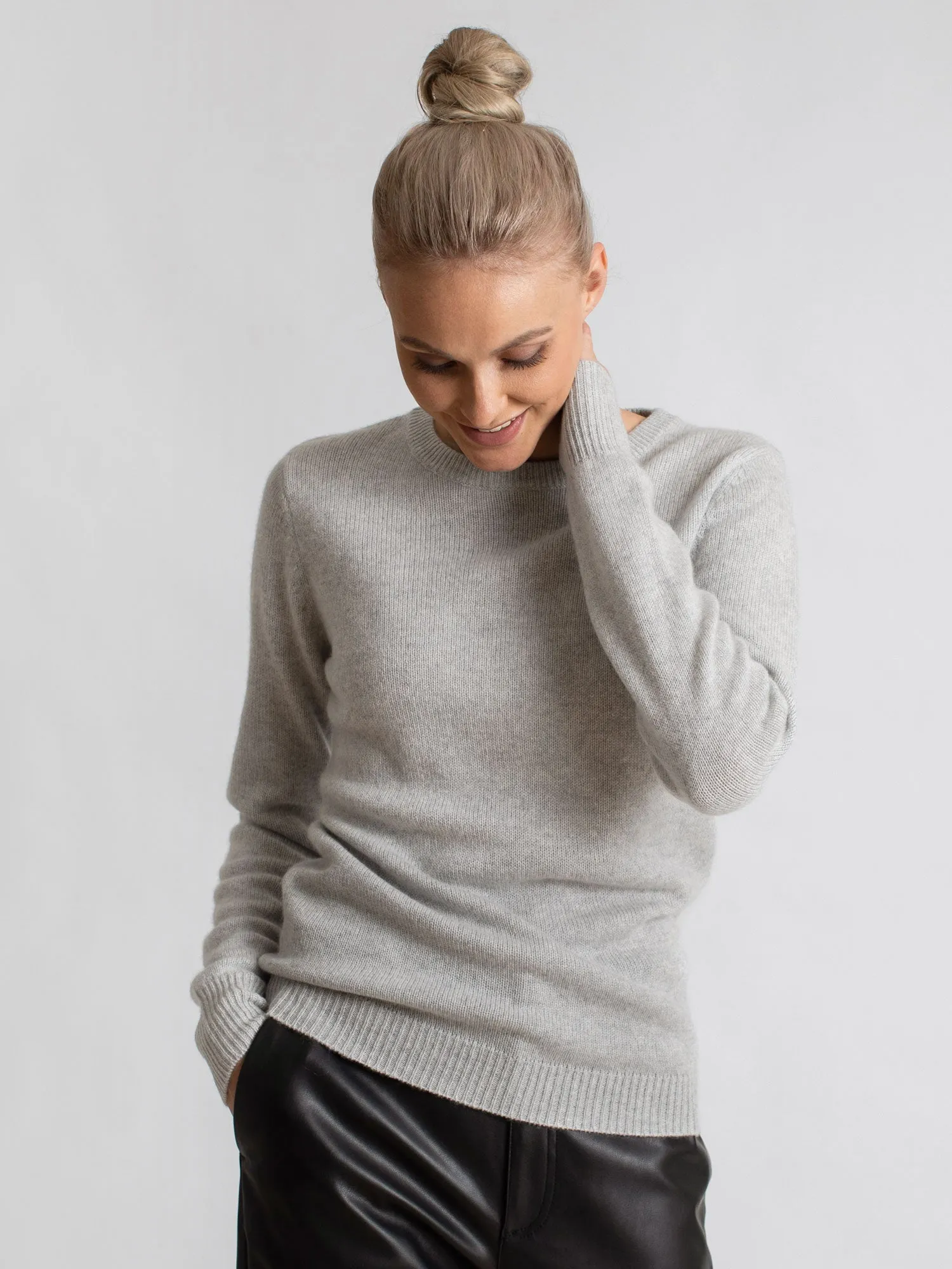 Cashmere sweater "Saga" - light grey