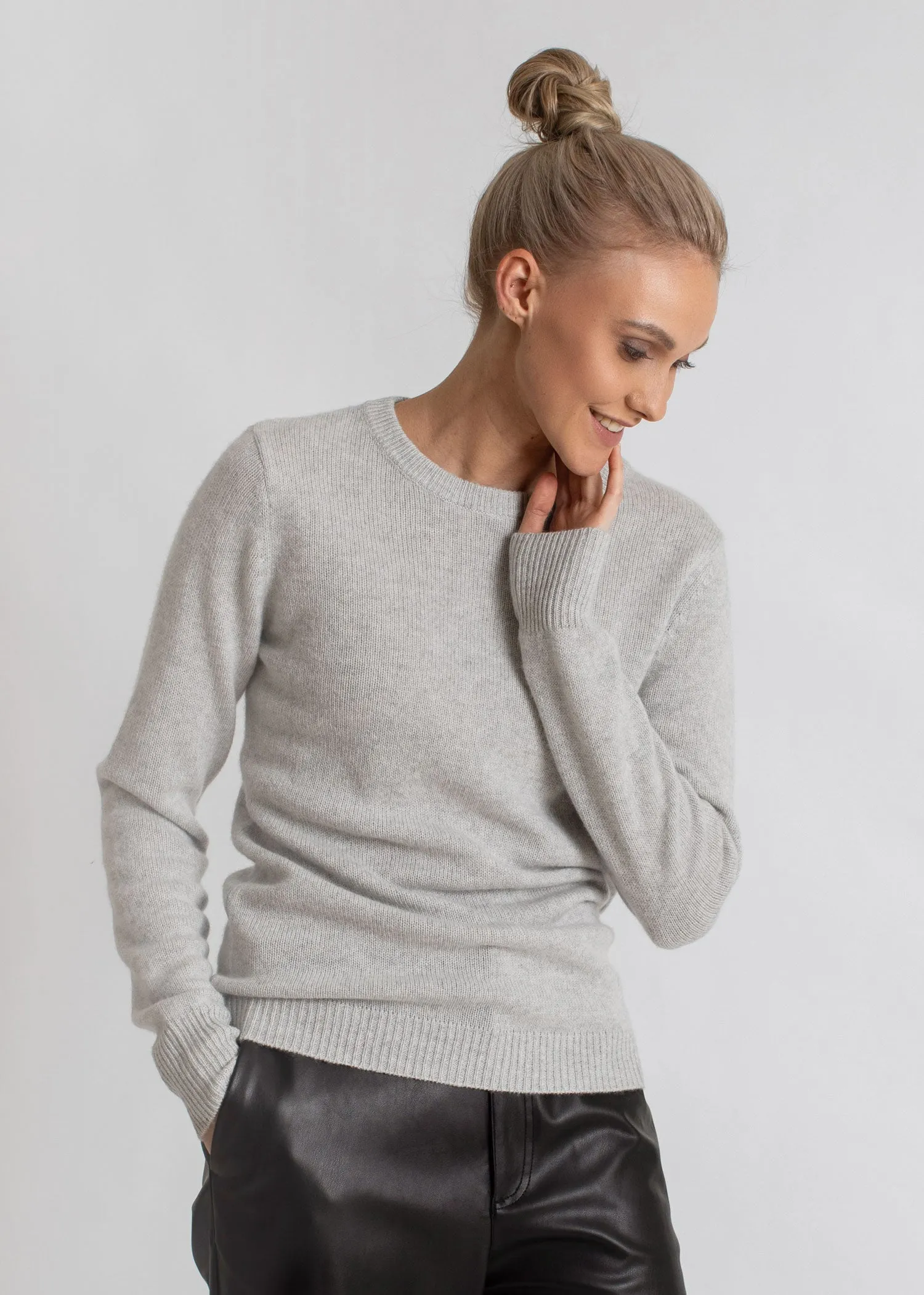 Cashmere sweater "Saga" - light grey