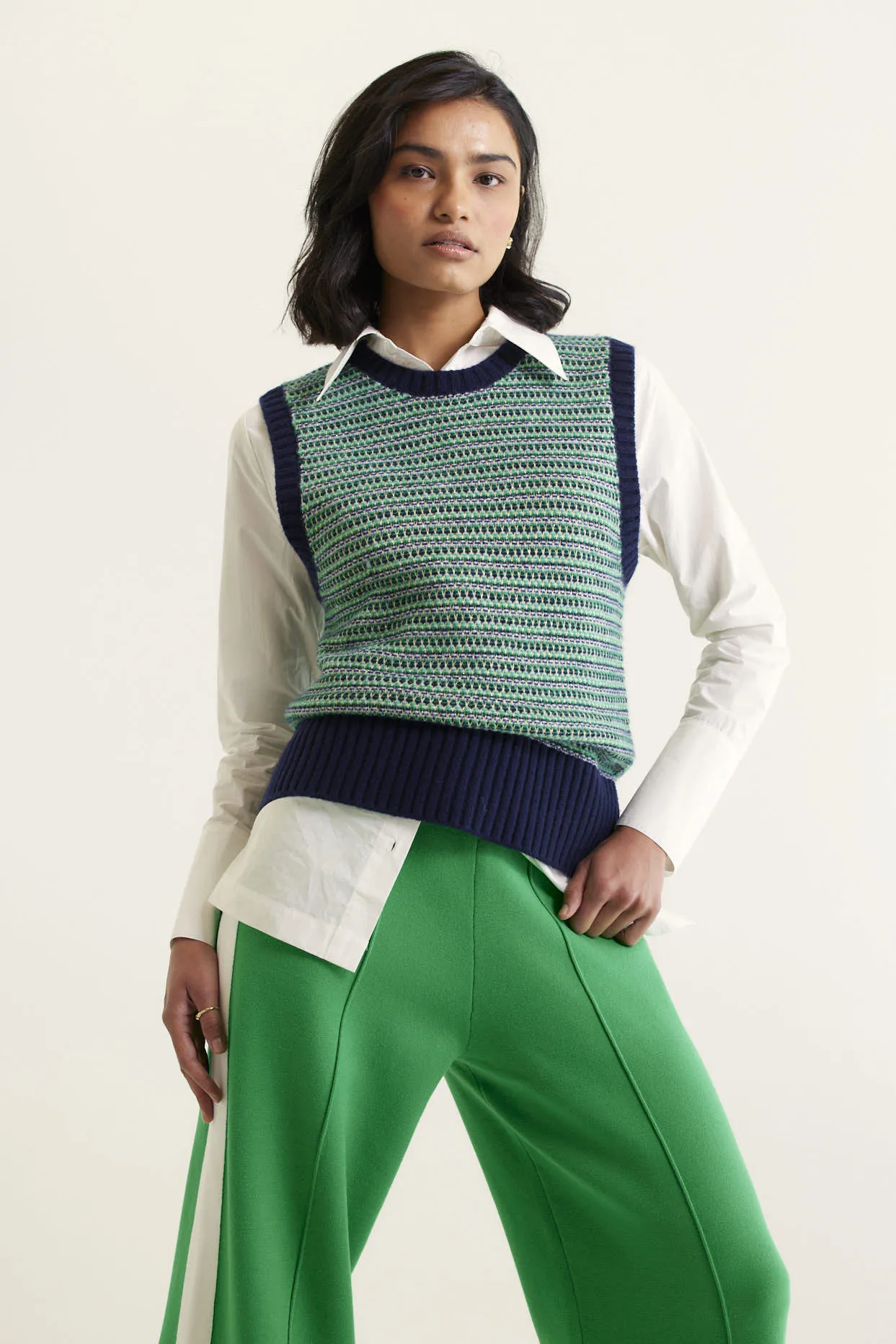 Houston Merino Cashmere Vest In Peacoat