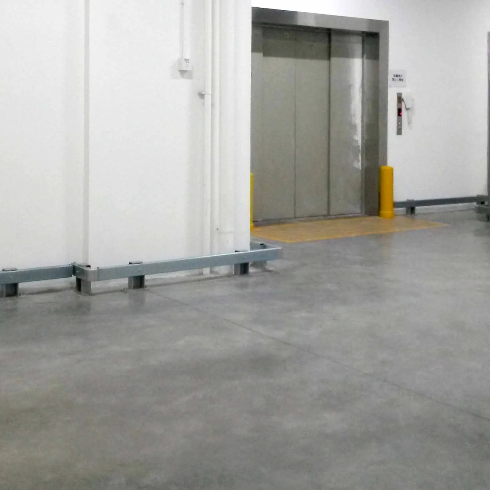 Shock Absorbing Box Rail Bumper 3M
